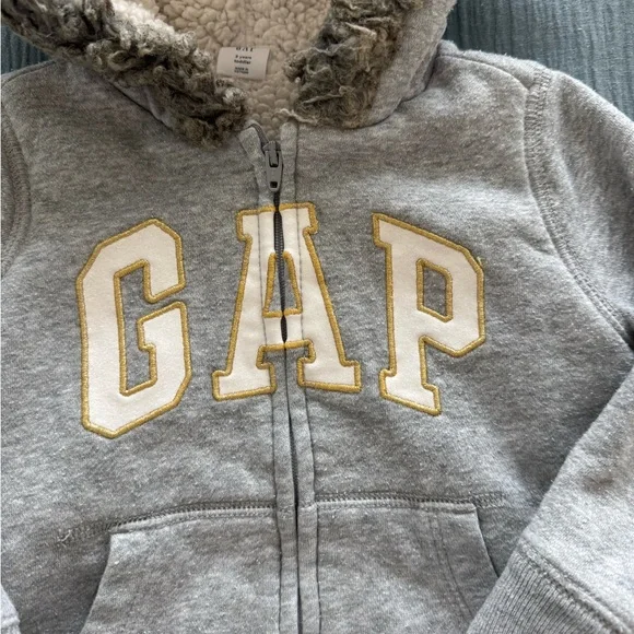 🛎️ Clearance Gap Girl Logo Zip Hoodie Size 2 Years Toddler - Picture 2 of 5